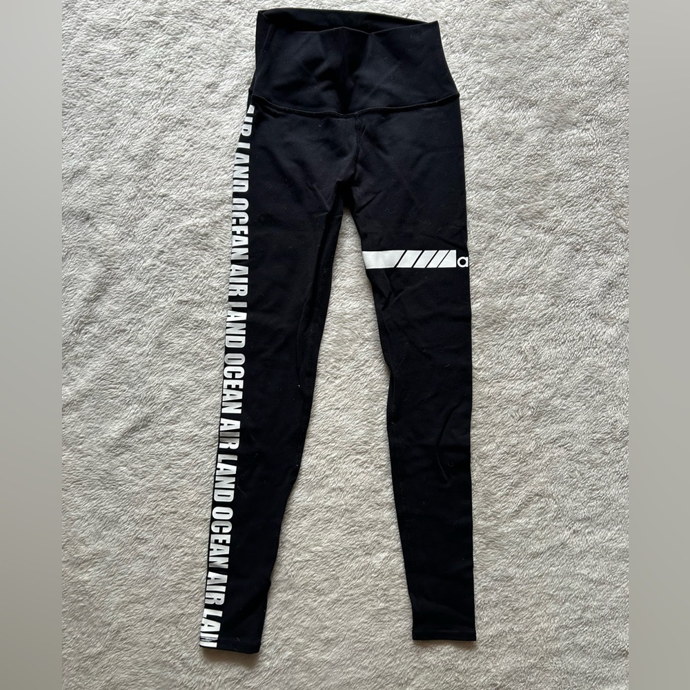 ALO Yoga Black Leggings with White Accents